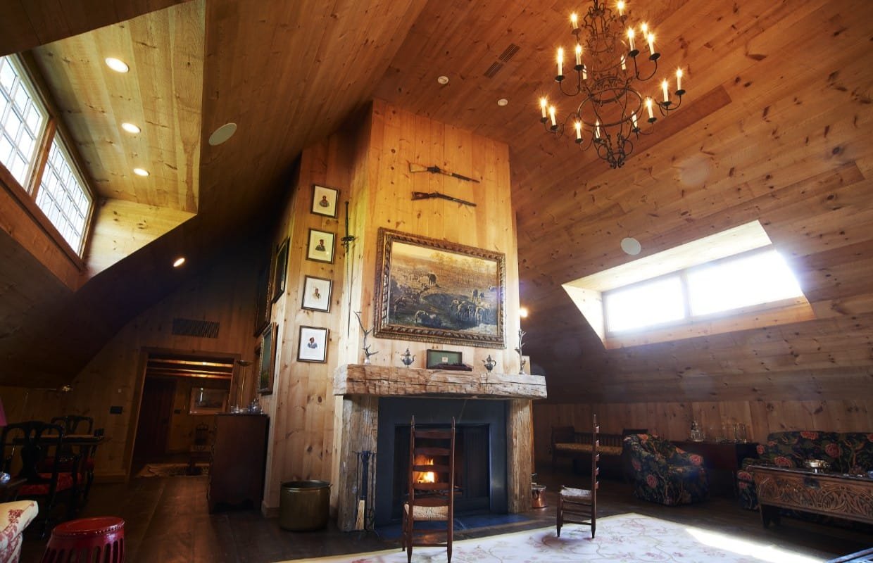 Entertainment Barn Fireplace