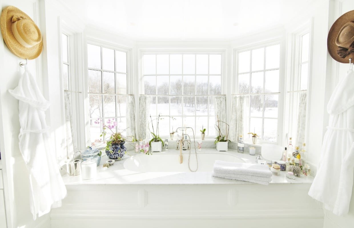 Bathtub in bay window