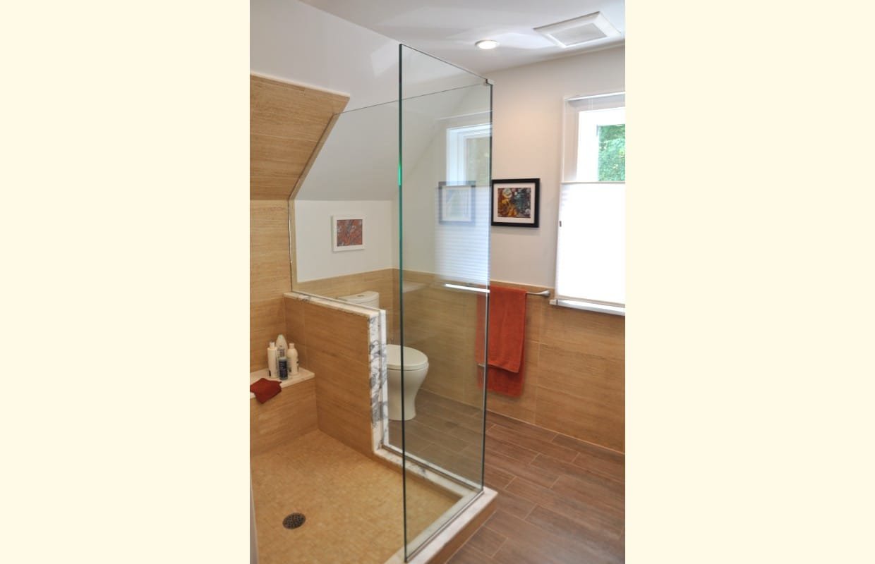 Minimalist Interior: Serge Young Architect, Bathroom