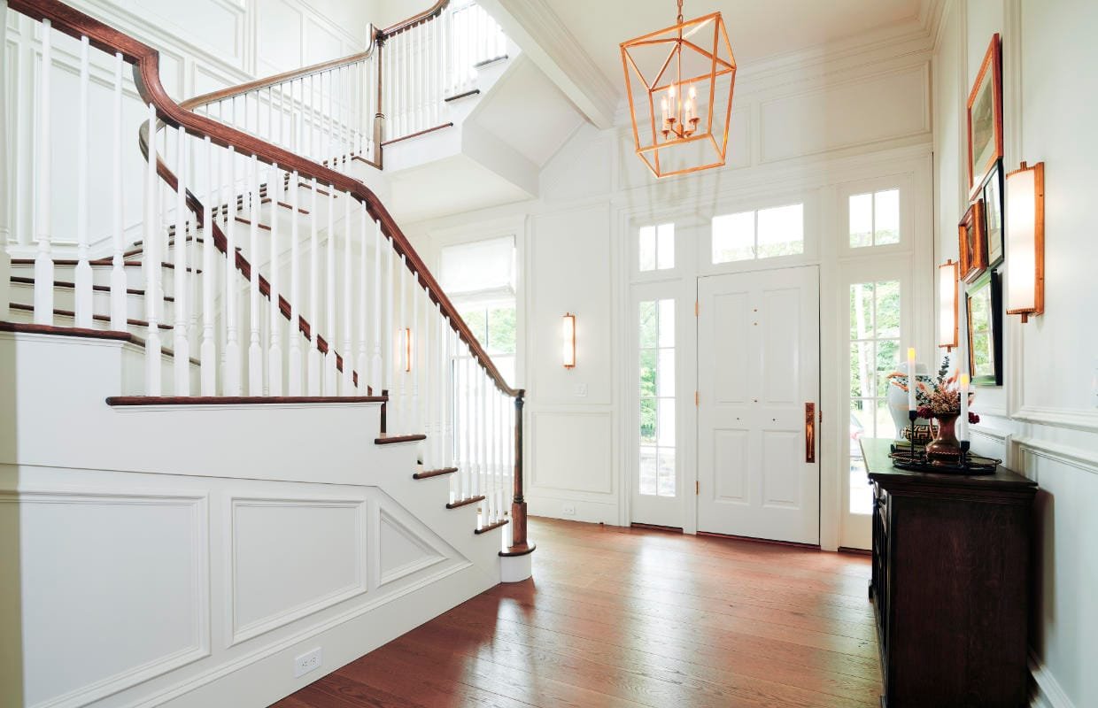 House Traditional and Sleek: Serge Young Architect, Stair Hall